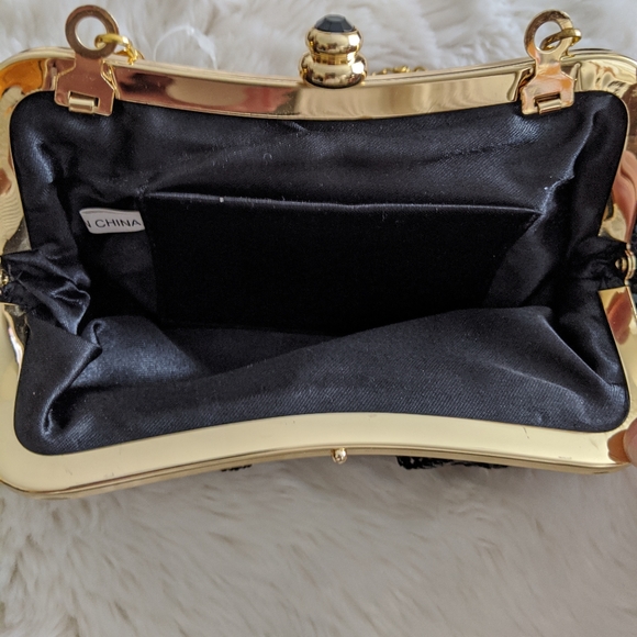 Arden B clutch bag - Picture 3 of 6
